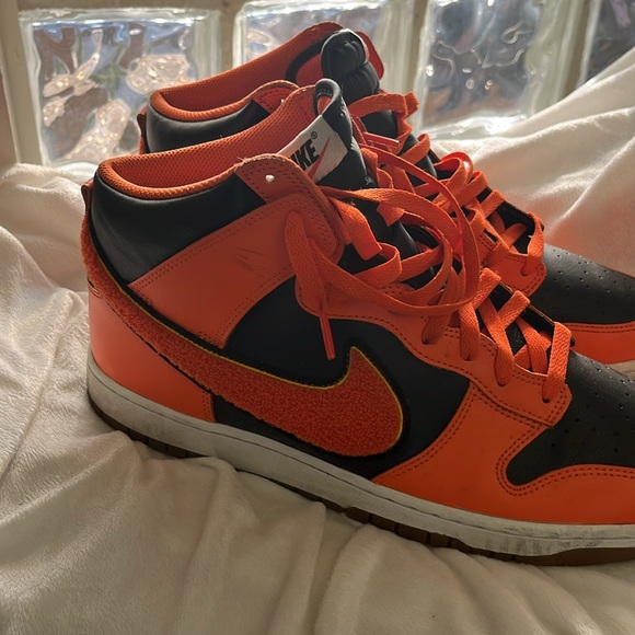 Nike Dunk High Chenille Swoosh - Picture 2 of 4